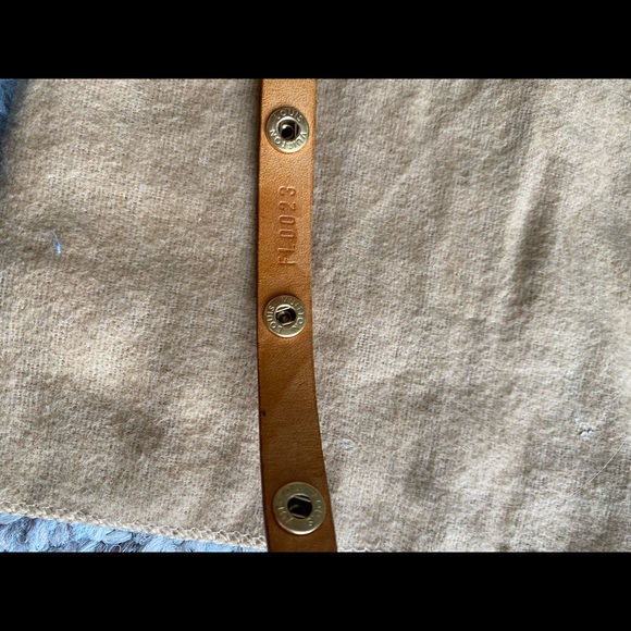 Authenticated Louis Vuitton Florentine bag - Picture 9 of 13